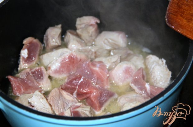 Горшочки с картофелем, свининой и грибами Горшочки с картофелем, свининой и грибами