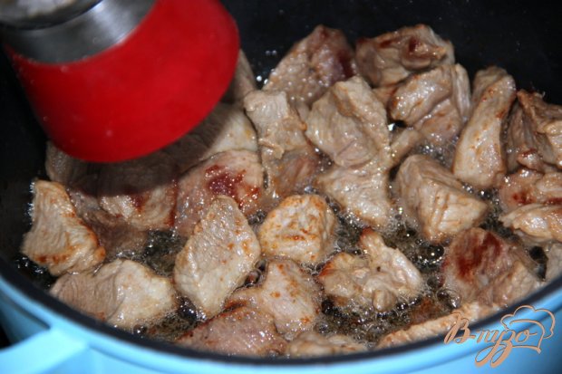 Горшочки с картофелем, свининой и грибами Горшочки с картофелем, свининой и грибами
