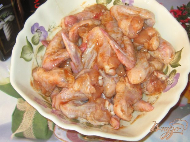 Запеченные куринные крылышки аппетитные Запеченные куринные крылышки аппетитные