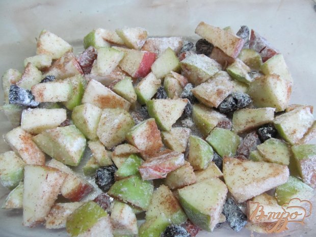 Пирог с яблоком и сухофруктами Пирог с яблоком и сухофруктами