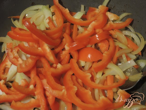 Гречневая лапша (соба) с курицей и овощами Гречневая лапша (соба) с курицей и овощами