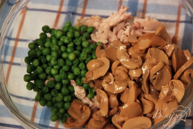 Салат из курицы и риса "Деревенский" Салат из курицы и риса "Деревенский"