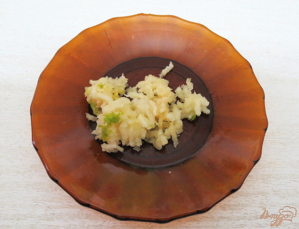 Салат с ананасом, сыром и чесноком Салат с ананасом, сыром и чесноком