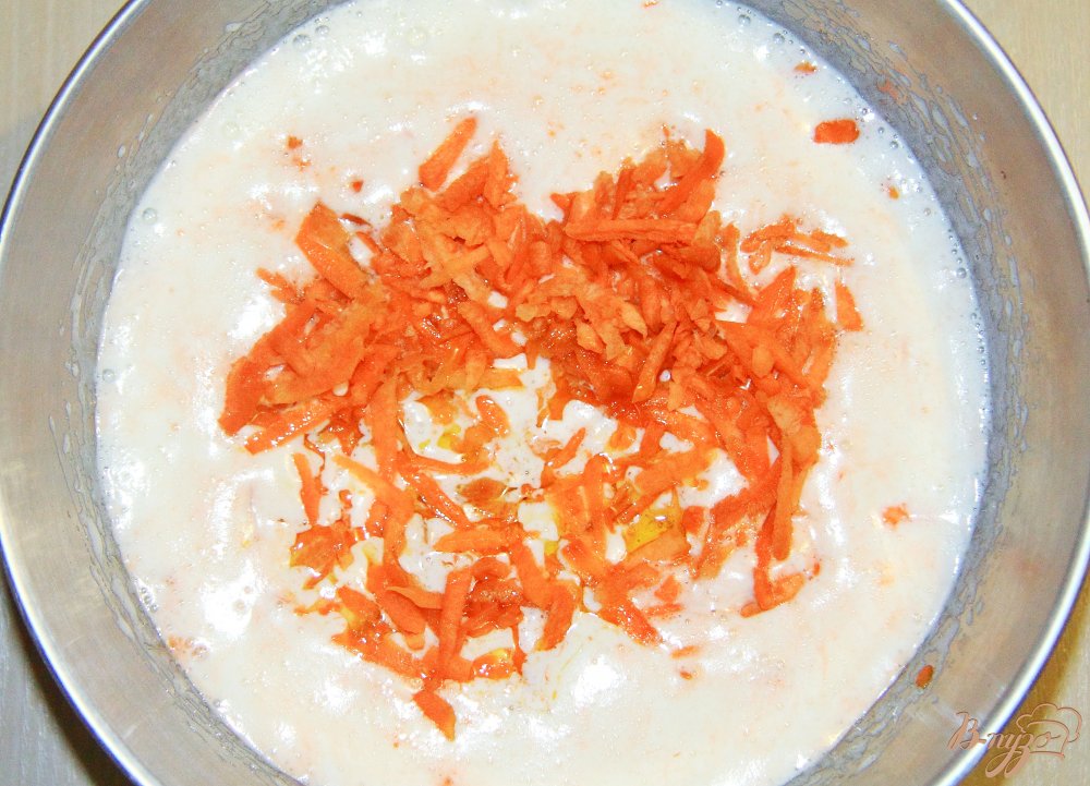 Морковный пирог с изюмом и апельсиновой цедрой Морковный пирог с изюмом и апельсиновой цедрой