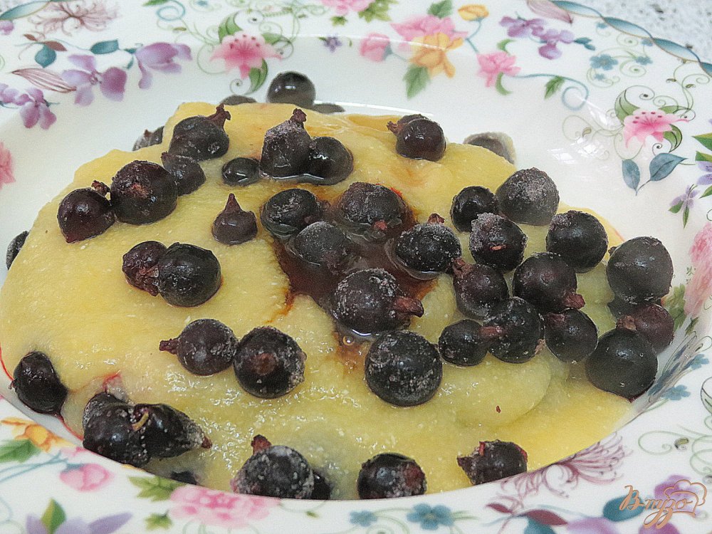Кукурузная каша с черной смородиной Кукурузная каша с черной смородиной