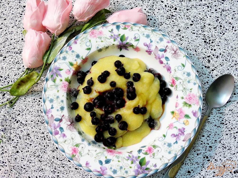 Кукурузная каша с черной смородиной Кукурузная каша с черной смородиной