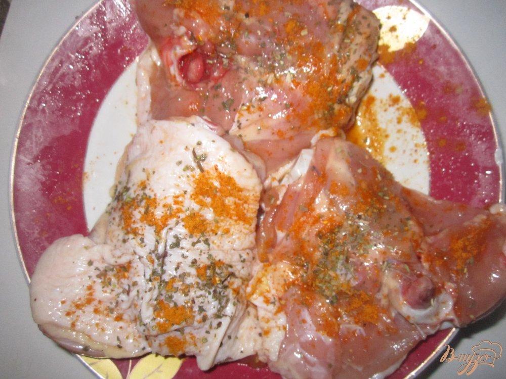 Курица запеченная с яблоком и черносливом Курица запеченная с яблоком и черносливом