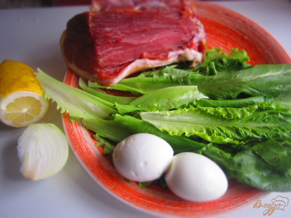 Салат с вяленым мясом и яйцом Салат с вяленым мясом и яйцом
