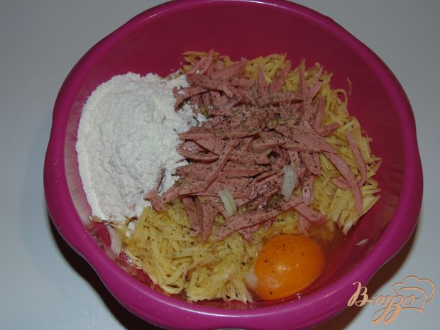 Картофельные драники с сосисками Картофельные драники с сосисками