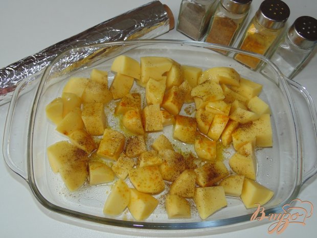 Картофель в сметане с твердым сыром и зеленью Картофель в сметане с твердым сыром и зеленью