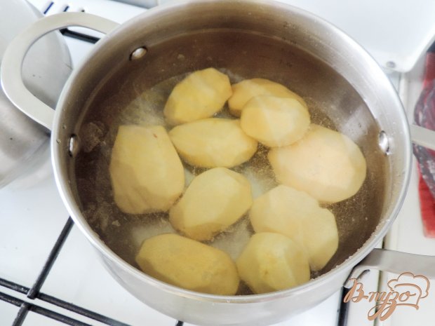 Картофельная запеканка с курицей под сметанным соусом Картофельная запеканка с курицей под сметанным соусом