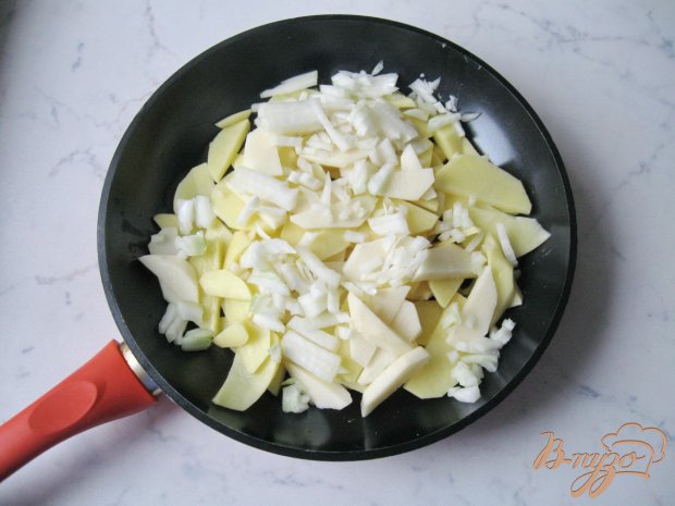 Жареный картофель с морковью Жареный картофель с морковью