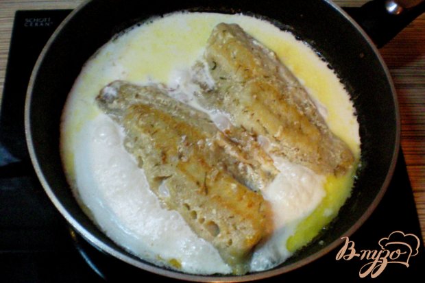 Морской окунь со сливками и белым вином Морской окунь со сливками и белым вином