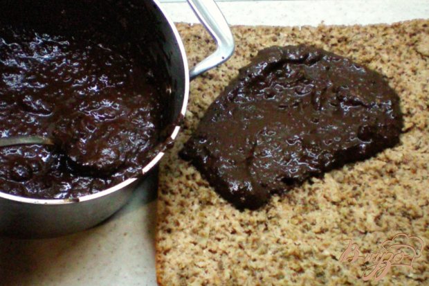 Ореховый торт с кэробом и пряностями Ореховый торт с кэробом и пряностями