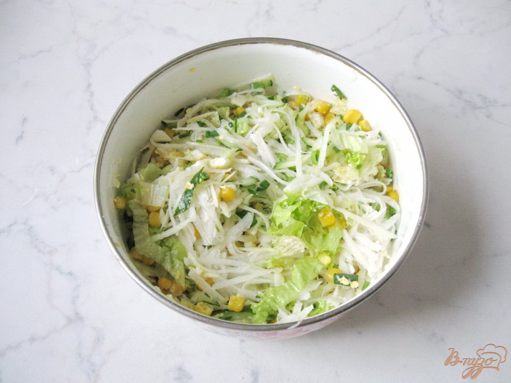 Салат из кукурузы, редьки и огурца Салат из кукурузы, редьки и огурца