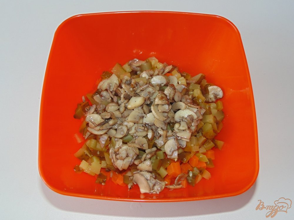 Картофельный салат с шампиньонами Картофельный салат с шампиньонами