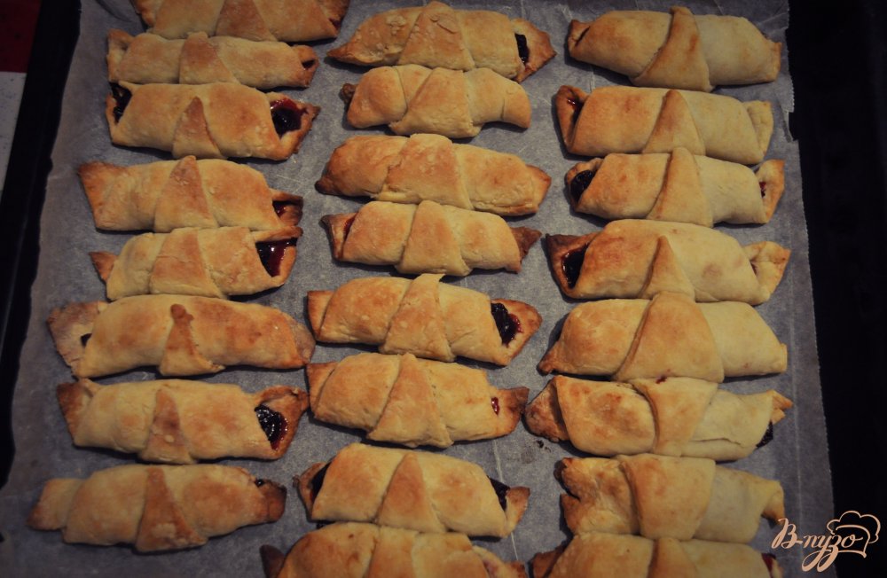 Рогалики с вишней Рогалики с вишней
