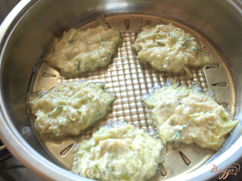 Оладьи с кабачком и творогом Оладьи с кабачком и творогом
