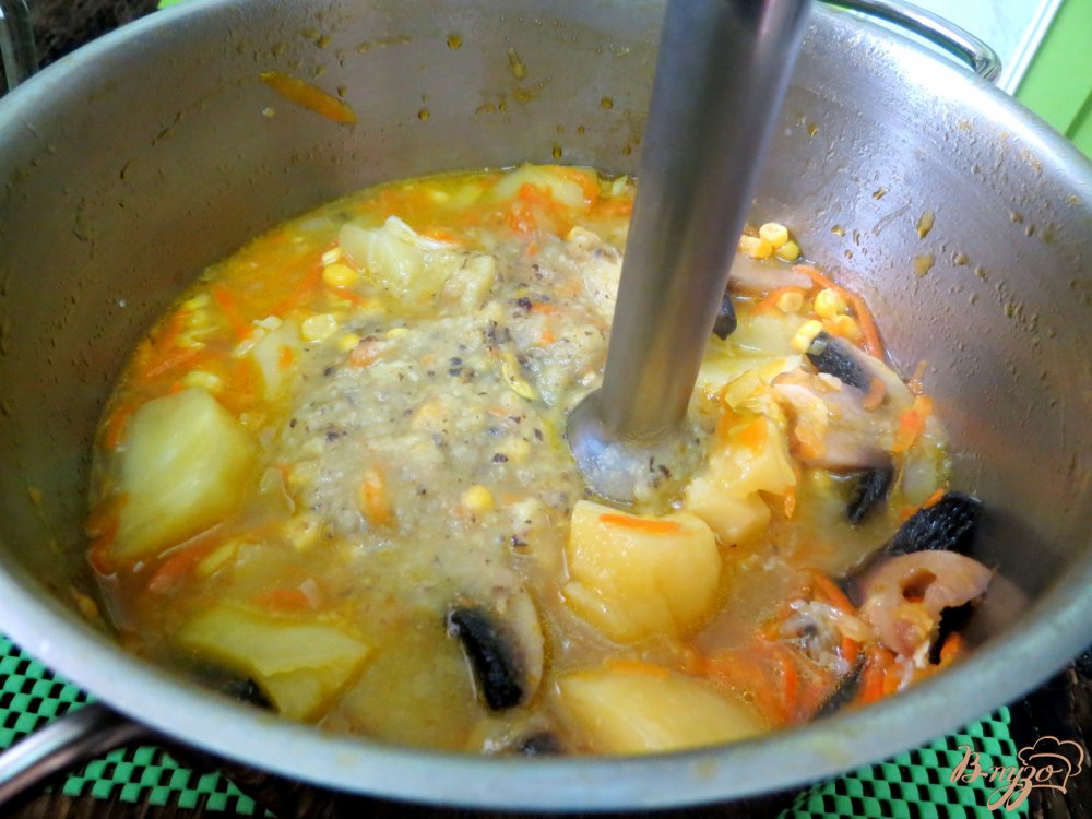 Суп пюре с кукурузой и шампиньонами Суп пюре с кукурузой и шампиньонами