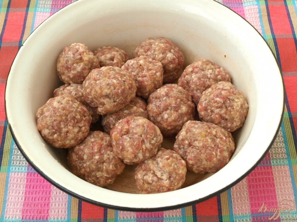 Мясные котлеты запечённые с овощами в духовке Мясные котлеты запечённые с овощами в духовке