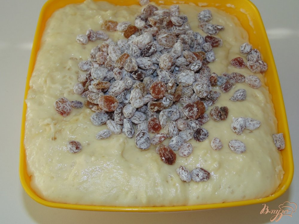 Кулич пасхальный с изюмом Кулич пасхальный с изюмом