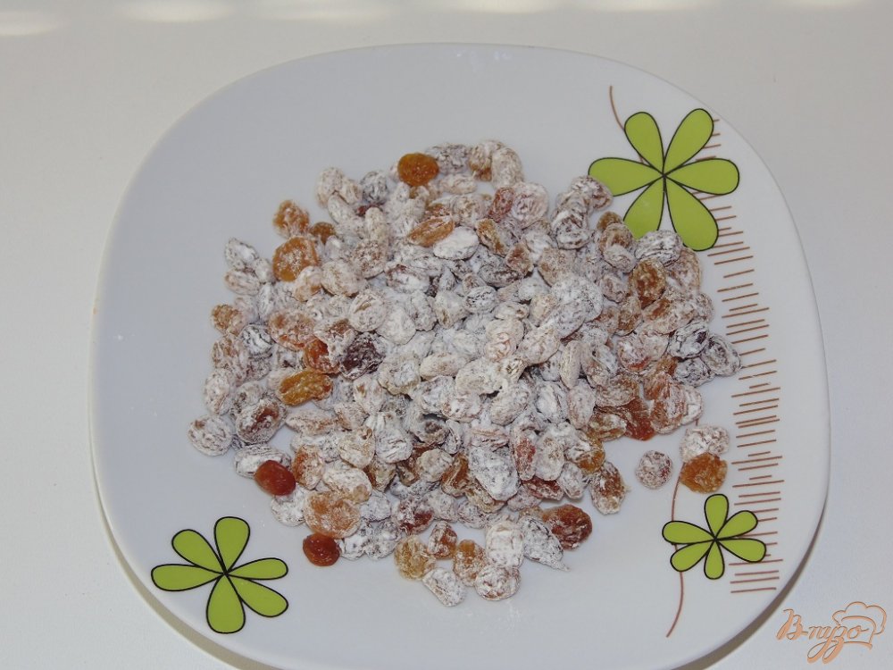 Кулич пасхальный с изюмом Кулич пасхальный с изюмом