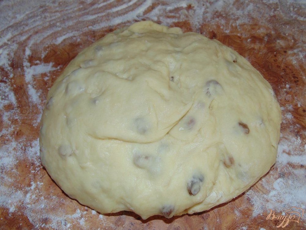 Кулич пасхальный с изюмом Кулич пасхальный с изюмом