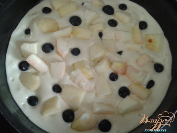 Пирог с яблоками и виноградом Пирог с яблоками и виноградом