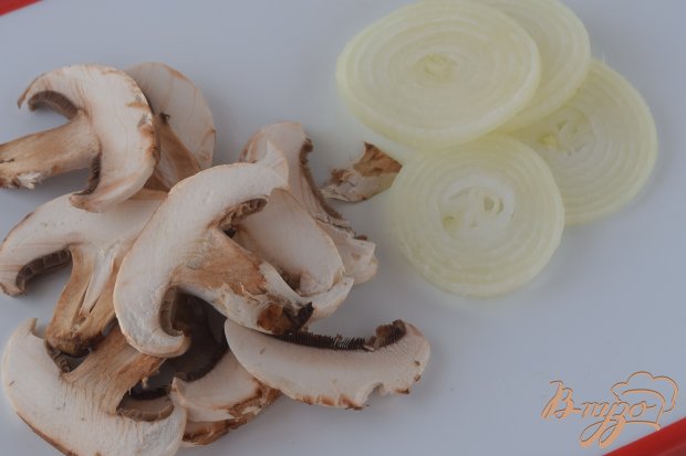 Куриное филе с ананасом и грибами Куриное филе с ананасом и грибами