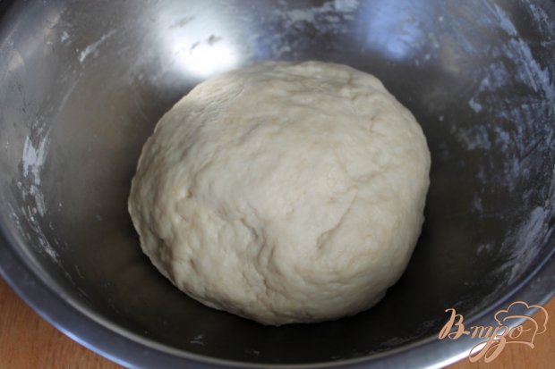 Дрожжевые булочки с изюмом Дрожжевые булочки с изюмом