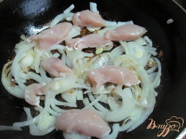 Пирог из лаваша с начинкой из мяса курицы и грибами Пирог из лаваша с начинкой из мяса курицы и грибами