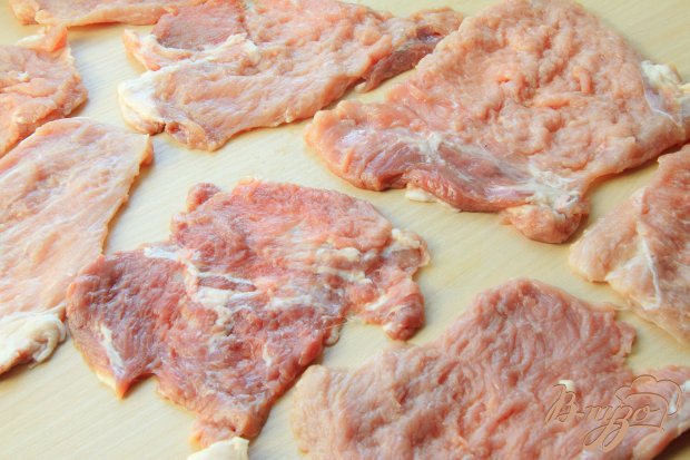 Мясные рулетики из свинины с начинкой из овощей Мясные рулетики из свинины с начинкой из овощей