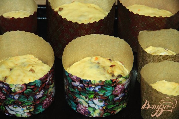 Пасхальный кулич с изюмом и апельсиновой цедрой Пасхальный кулич с изюмом и апельсиновой цедрой