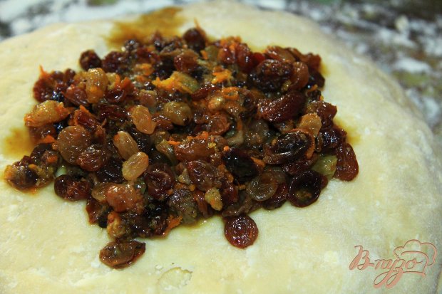 Пасхальный кулич с изюмом и апельсиновой цедрой Пасхальный кулич с изюмом и апельсиновой цедрой