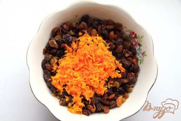 Пасхальный кулич с изюмом и апельсиновой цедрой Пасхальный кулич с изюмом и апельсиновой цедрой