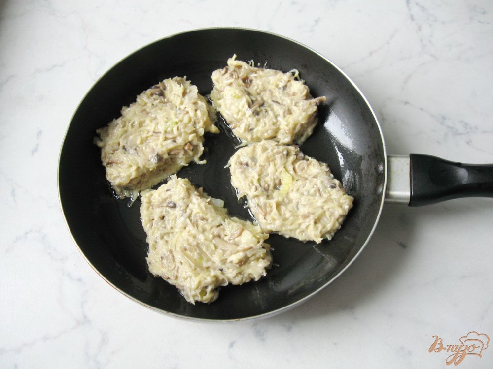 Драники с грибами и сыром Драники с грибами и сыром