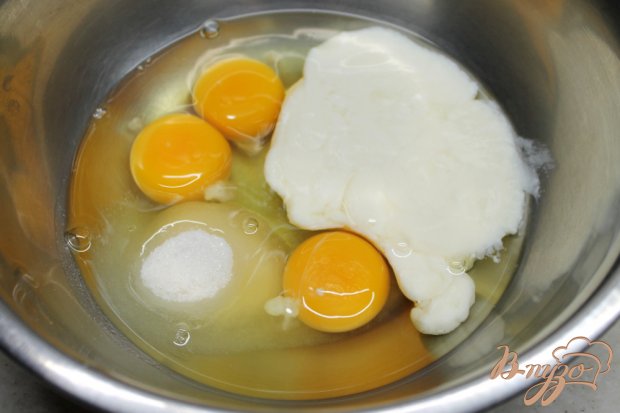 Торт медовый с заварным кремом и орехами Торт медовый с заварным кремом и орехами