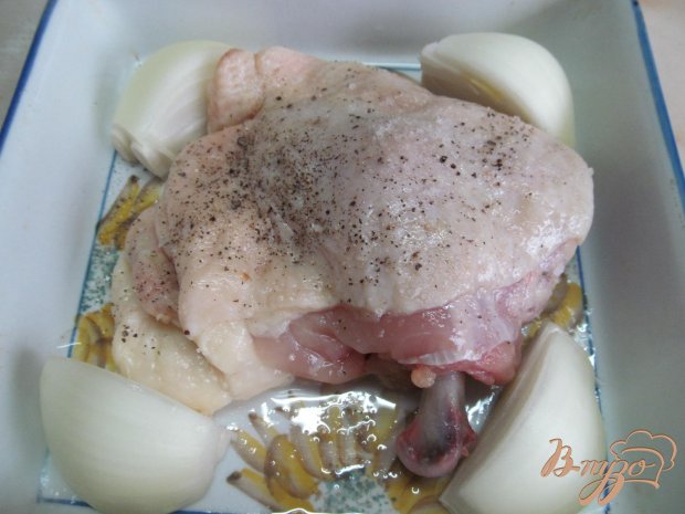 Запеченное куриное бедро с овощами Запеченное куриное бедро с овощами