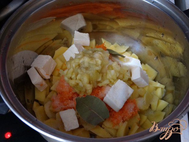 Сырный суп с кабачком и макаронами Сырный суп с кабачком и макаронами