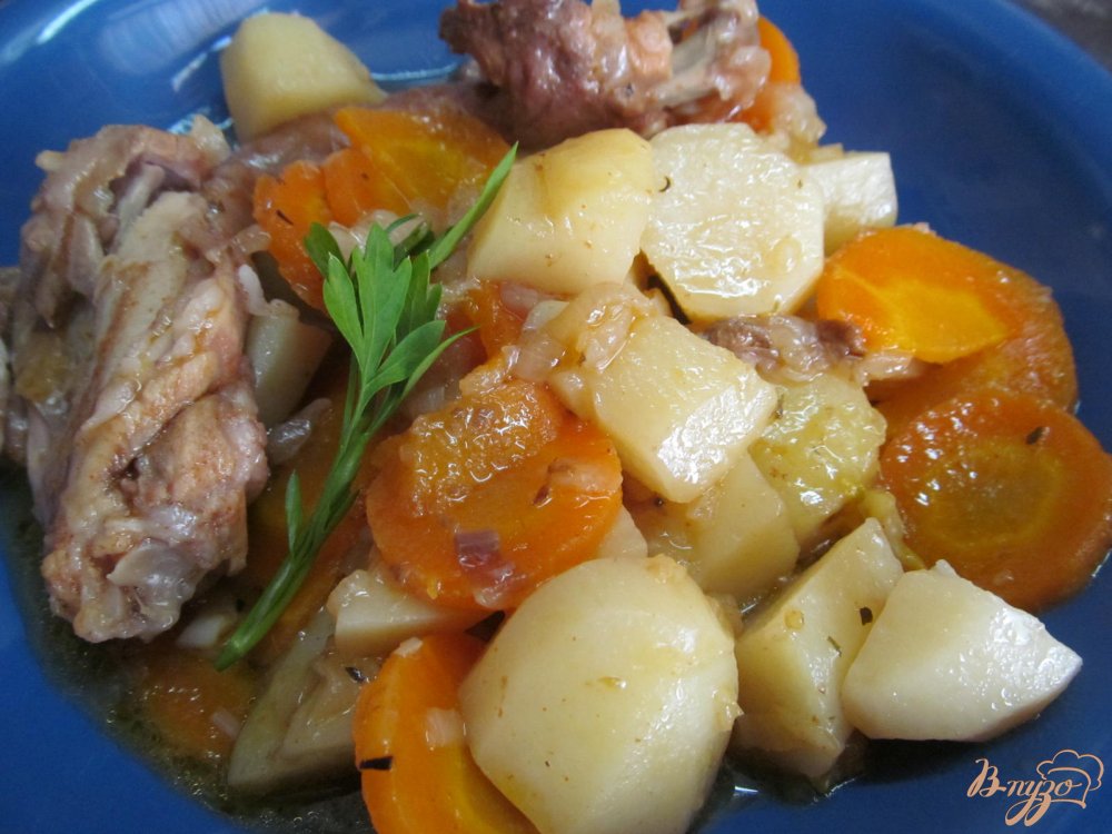 Фото приготовление рецепта: Кролик с овощами шаг №5