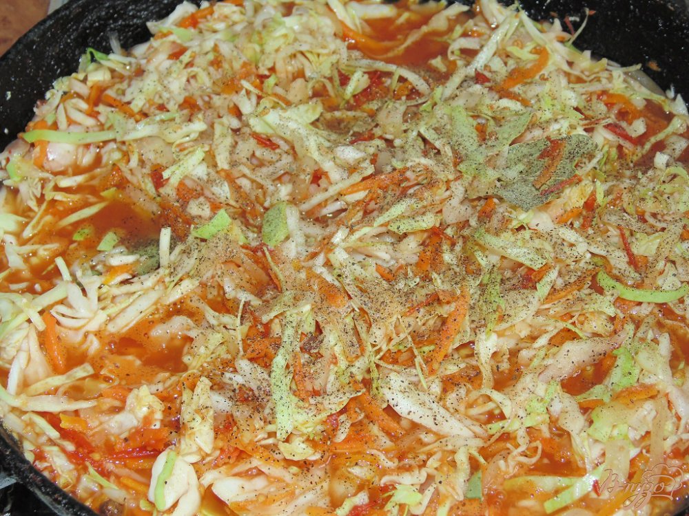 Тушенная молодая капуста с мангольдом и крапивой Тушенная молодая капуста с мангольдом и крапивой