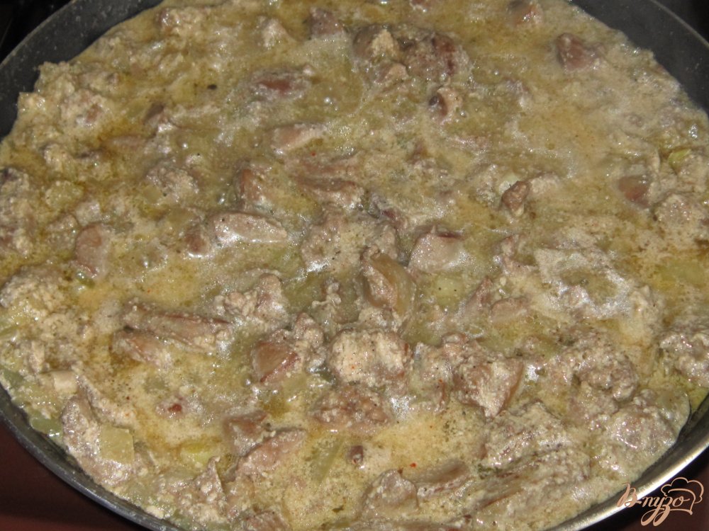 Куриная печень тушенная в сливках Куриная печень тушенная в сливках