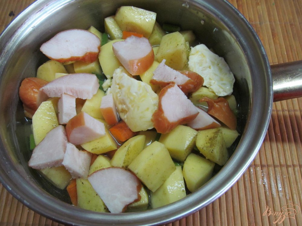 Тушеный картофель с копченой курицей Тушеный картофель с копченой курицей