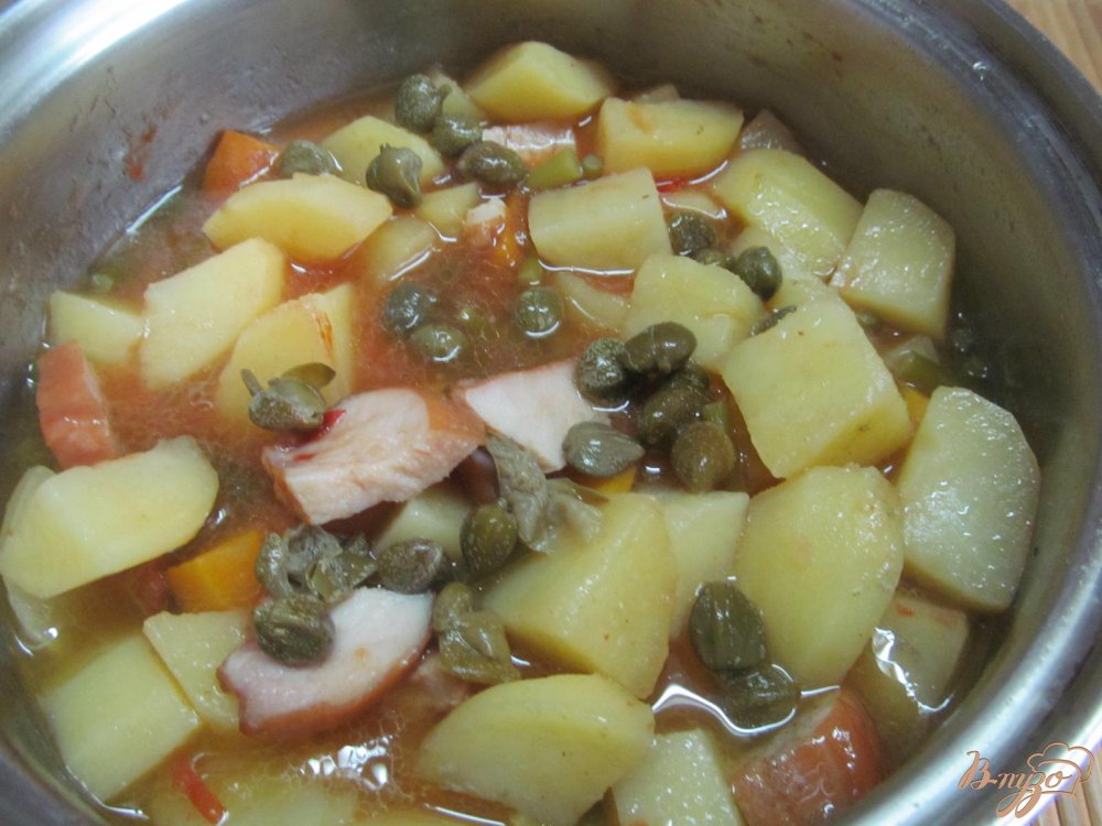 Тушеный картофель с копченой курицей Тушеный картофель с копченой курицей
