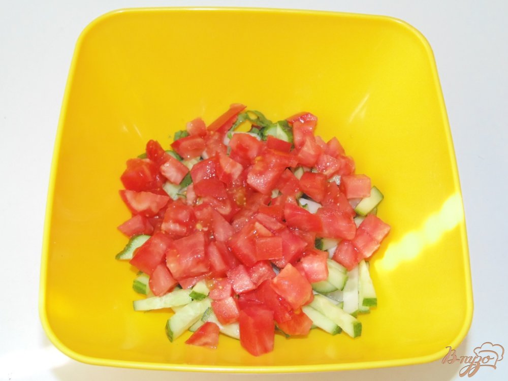 Салат с цветной капустой, мангольдом и помидорами Салат с цветной капустой, мангольдом и помидорами