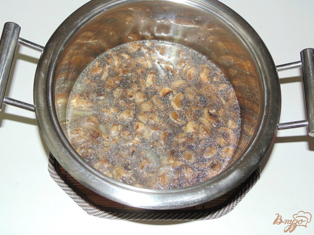 Бурый рис с шампиньонами Бурый рис с шампиньонами