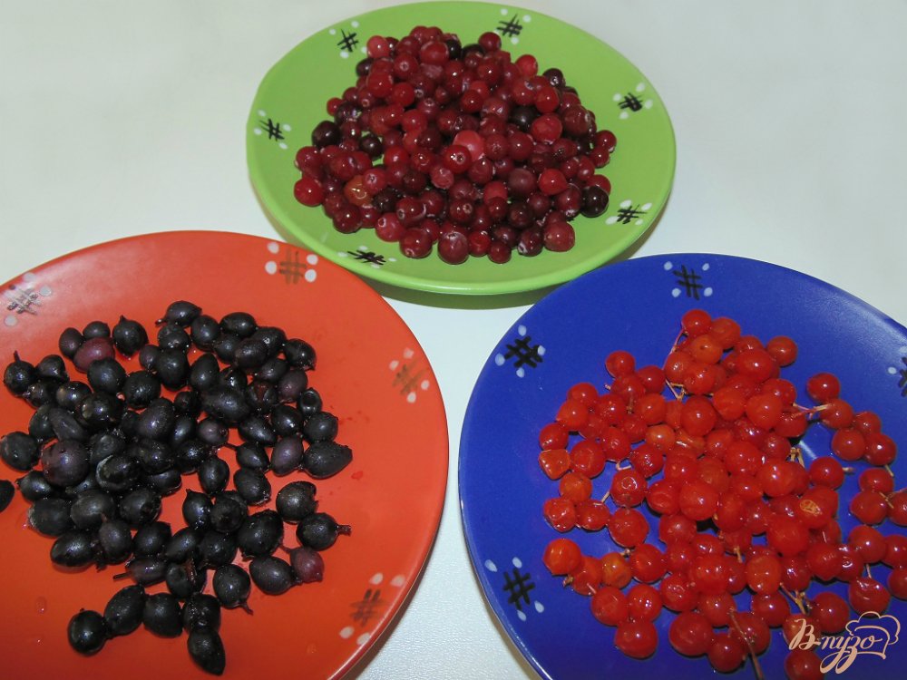 Компот из клюквы с калиной и черной смородиной Компот из клюквы с калиной и черной смородиной