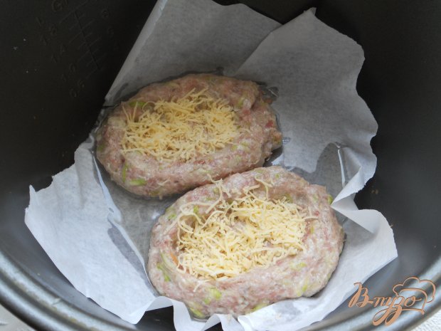 Мясные "хачапури" в мультиварке Мясные "хачапури" в мультиварке
