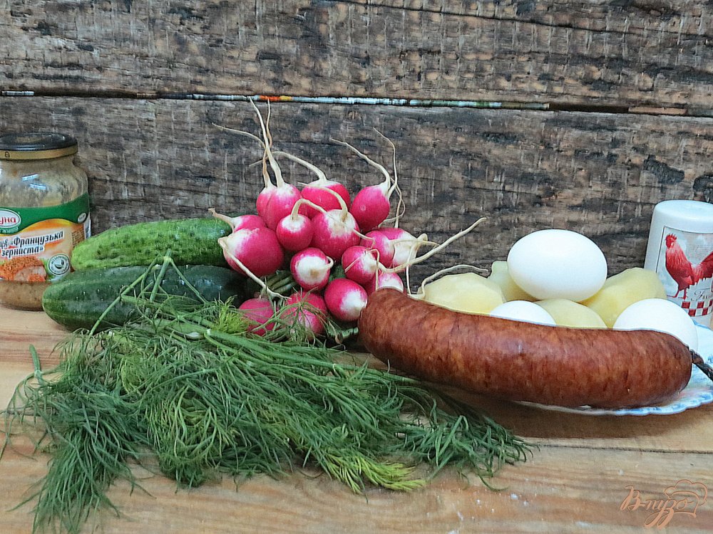 Окрошка на квасе с копчёной колбасой Окрошка на квасе с копчёной колбасой