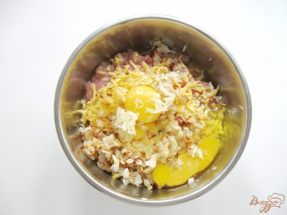 Рубленые куриные котлеты с сыром Рубленые куриные котлеты с сыром